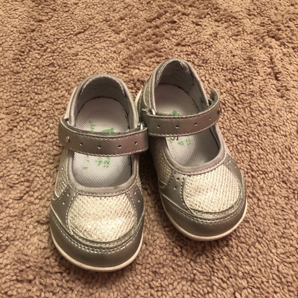 Mary Jane gym shoes